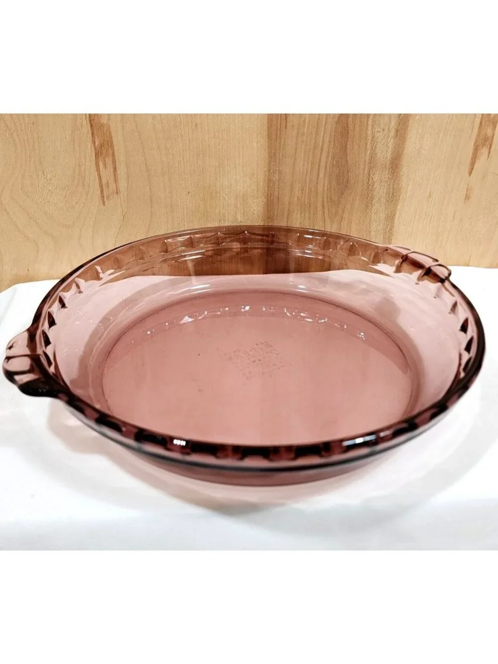 Pyrex Cranberry Fluted Pie Pan #229 crimped glass 10" - Picture 1 of 10